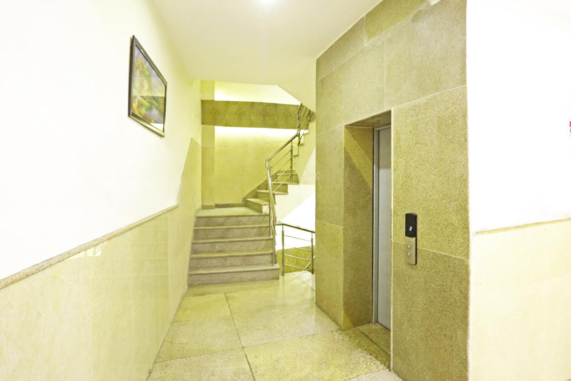 Hotel The Kiara Near Delhi Airport Neu-Delhi Exterior foto