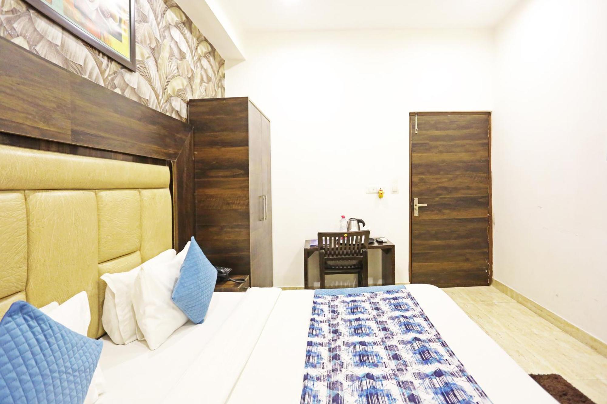 Hotel The Kiara Near Delhi Airport Neu-Delhi Exterior foto