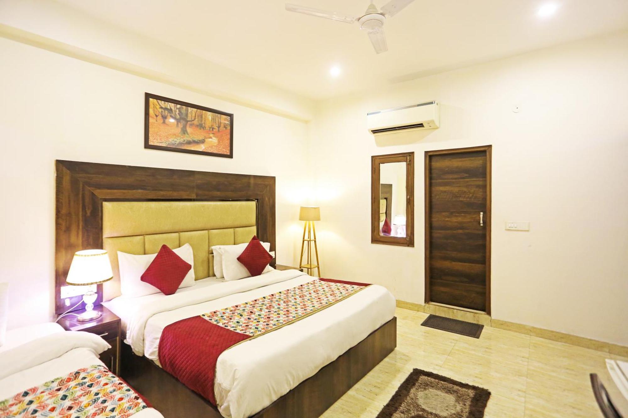 Hotel The Kiara Near Delhi Airport Neu-Delhi Exterior foto